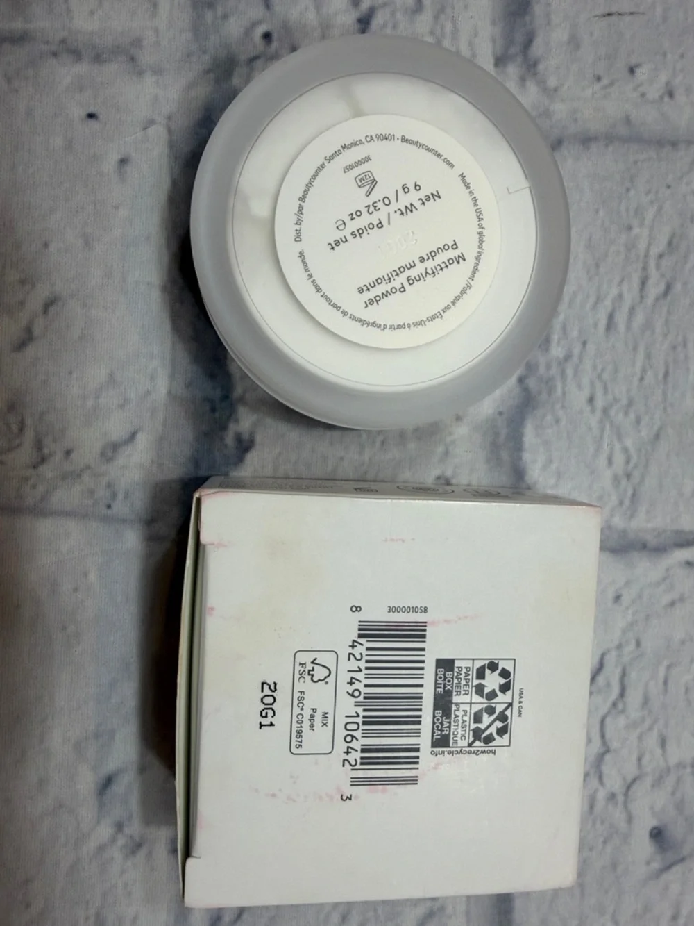 NIB Beautycounter Mattifying Setting Powder Jar Absorbs Shine Sets Makeup